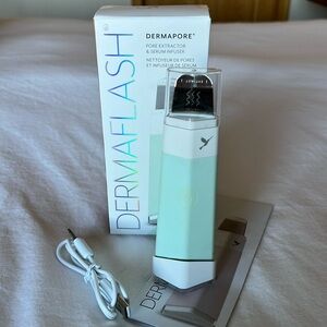 Dermapore Pore Extractor & Serum Infuser
